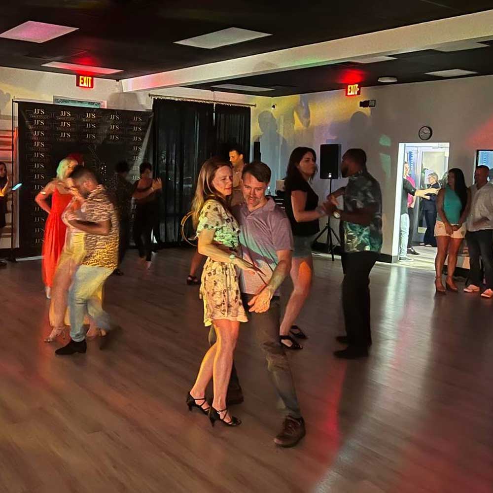 Salsa Classes in Delray Beach
  | JJ's Dance Studio - Best Dance Studio in South east Florida Delray Beach Boca Raton